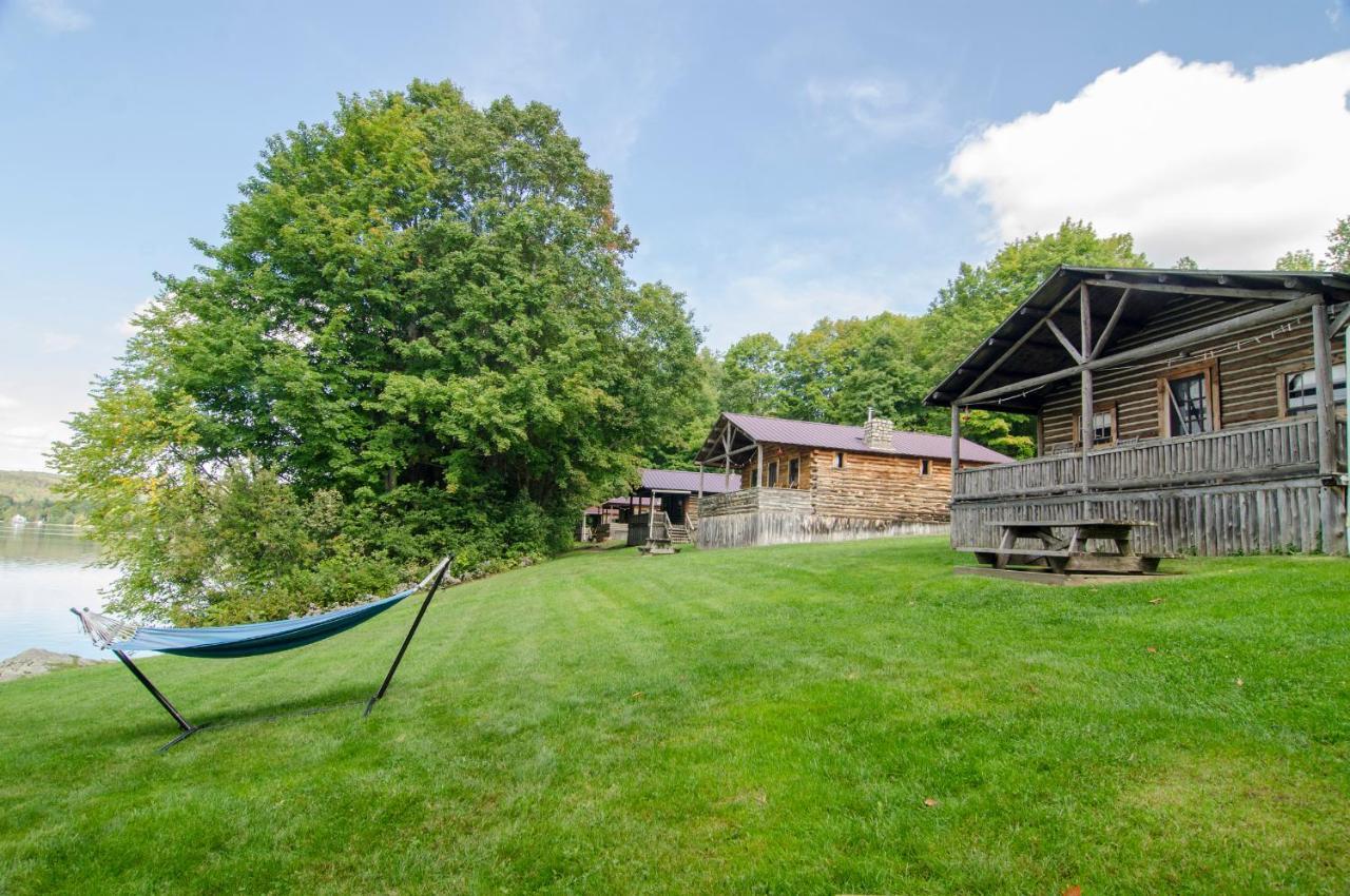 Mountain Lake Cottages Westmore Экстерьер фото